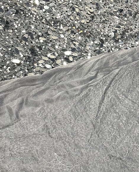 Пайетки на бархате серые\серебро с каплей